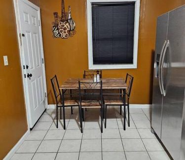 Newark Appartement | Large 3 BRM 2 Bath Near EWR NYC