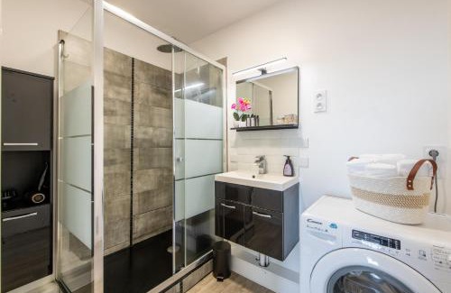 Mont-Mesly Appartement | Large 4 Bedroom Apartment near metro - only 30 minutes to Paris and Disneyland
