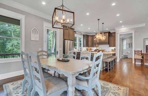 Milledgeville Maison | Large 4-bedroom+bonus rm, pool, pond in pecan orchard in charming Milledgeville