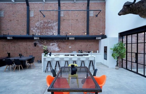 Leamington Spa Copropriété | Large 4000 sq ft Loft Style 4 Bedroom Apartment