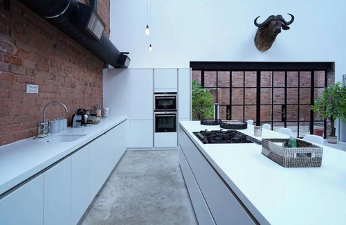 Leamington Spa Copropriété | Large 4000 sq ft Loft Style 4 Bedroom Apartment