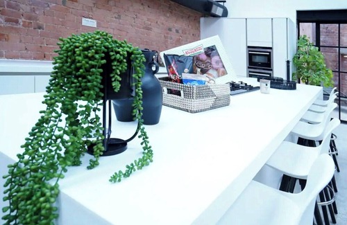 Leamington Spa Copropriété | Large 4000 sq ft Loft Style 4 Bedroom Apartment