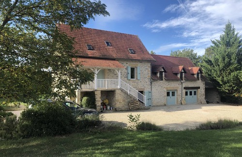 Caylus Maison | Grande maison de 5 chambres à Parisot, Tarn et Garonne avec piscine de 15m