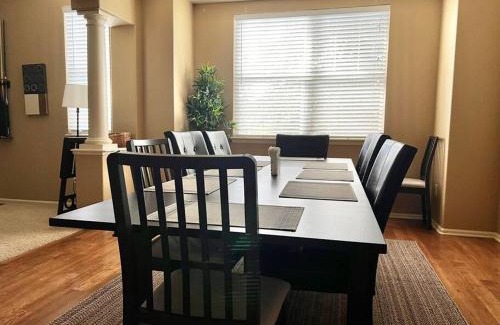 Castle Rock Maison | Large 5BR 4,5Bath Retreat - Gym - Games - Office - I-25