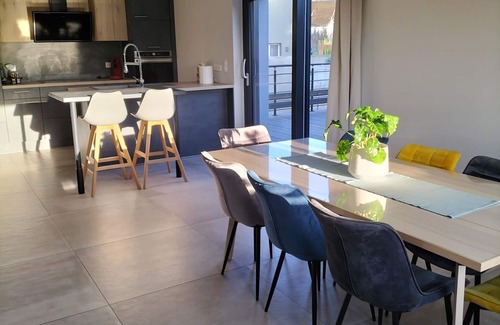 Sainte-Croix-en-Plaine Maison | Grande maison 8 personnes avec sauna, terrasse et jardin à deux pas de Colmar