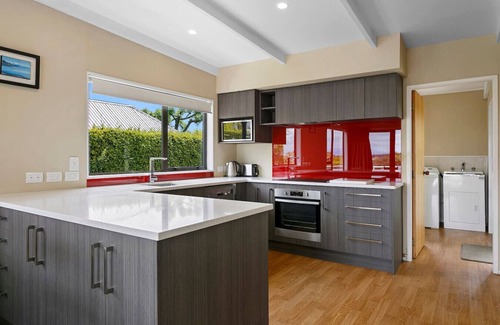 Richmond Heights Maison | Spacious Family Retreat in Taupo