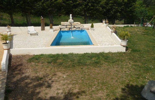 Les Sept Chemins Appartement | Grand Studio 36 m2 Climatisé a la Campagne avec piscine (4 personnes )