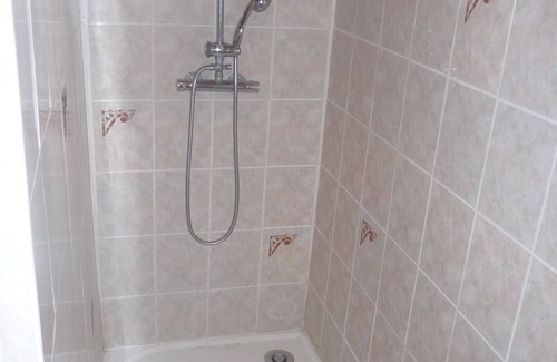 Les Sept Chemins Appartement | Grand Studio 36 m2 Climatisé a la Campagne avec piscine (4 personnes )