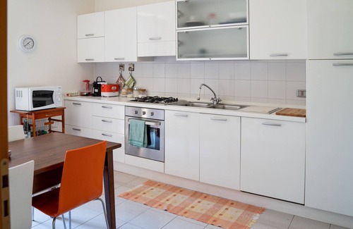 Capo Mulini Appartement | Large and elegant two-bedroom apartment in residence with pool