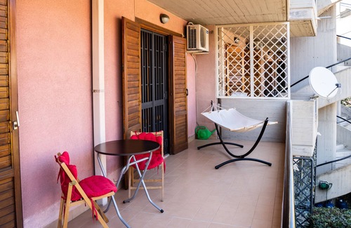 Capo Mulini Appartement | Large and elegant two-bedroom apartment in residence with pool