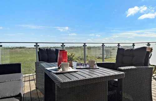 Krik Maison | Large and inviting vacation home in a direct location on Krik Bay.