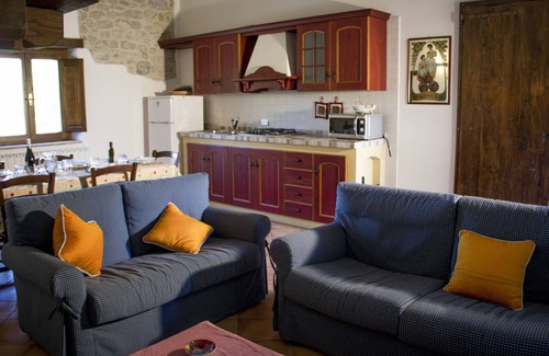 Piegaro Appartement | Grand appartement dans un chalet dans la campagne verdoyante de Pérouse