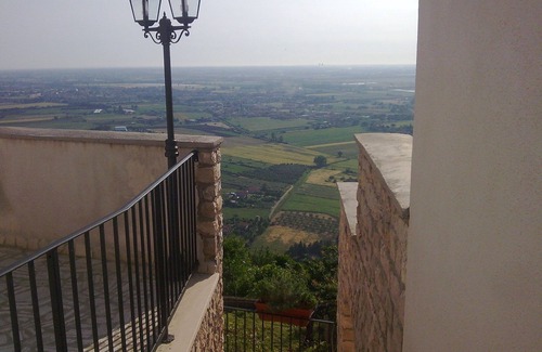 Sermoneta Appartement | The Pinte Rooms: Appartement Tellus, accès à la piscine, terrasse avec vue