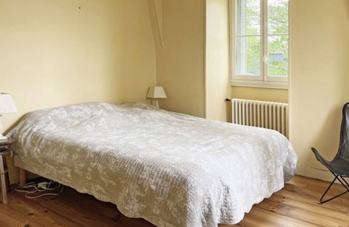 Dufau-Tourasse Appartement | Large apartment in an 18th century English villa