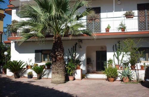 San Sebastiano al Vesuvio Appartement | Grand appartement près de Naples, le Vésuve, Pompéi, Capri, Ischia, Amalfi.