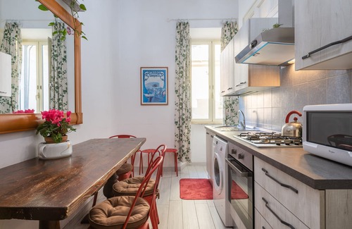 San Lorenzo Appartement | Grand appartement jusqu'à 10 personnes, près de Termini, à 30 minutes à pied du Colisée