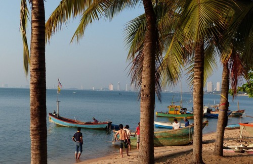 Chonburi Appartement | Grand appartement avec vue mer à 100 m de la plage dans un village de pêcheurs