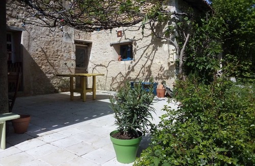 Champagnac-de-Belair Maison | Large atypical country house. Pets allowed