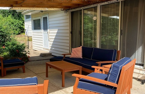 Williamsport Maison | Large, Beautiful Mid Century Mountain House.....