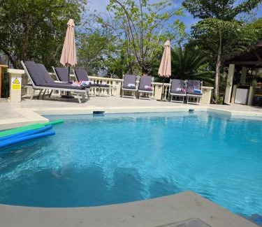 Cap Estate Lit Et Petit-Déjeuner | Large Beautiful Villa with Ocean Views and private pool - 3 Bedroom Listing