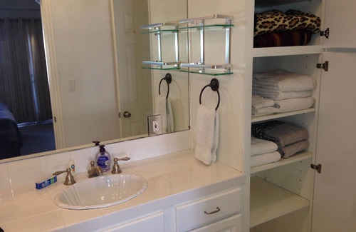 Lower Greenville Maison | Large Bedroom & Bath on trendy Lowest Greenville