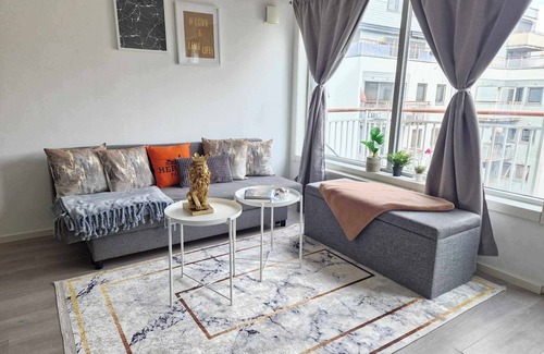 Gronland Appartement | Large Central Apartment in Gated Community - 3 Bedrooms - Up to 7 Guests