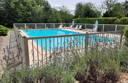 Caniac-du-Causse Maison | Grand gîte de charme. Maison Quercynoise authentique avec piscine