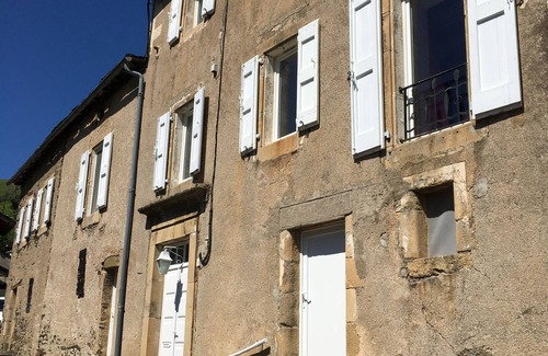 Rousses Maison | Grand gîte de charme (200m2), en Lozère, pour 6 personnes, très frais en été.