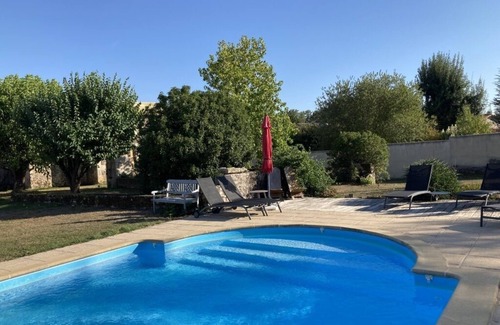 Germond-Rouvre Maison | large charming house & garden, secured pool, 5 bedrooms, Niort countryside (79)
