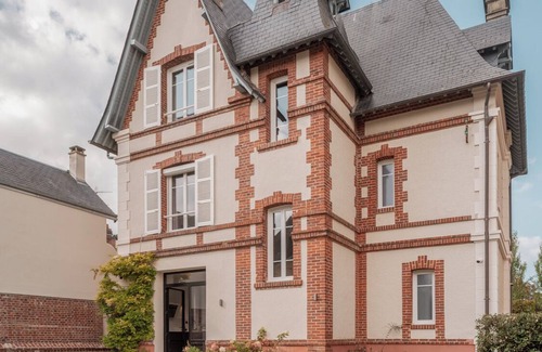 Deauville City Centre Villa | Grande Villa Chic & Stylée. Superbe jardin