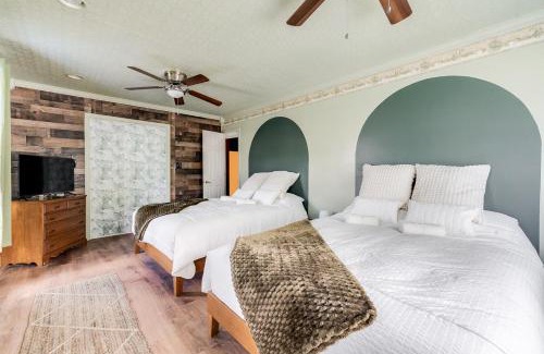 Brunswick Maison | Large Colonial 20 Min from Beach