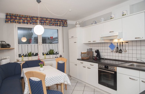 Polle Appartement | Grand calme et confortable appartement 4 étoiles dans la station thermale Polle rivière Weser
