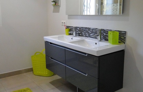Cabries Villa | Grande villa contemporaine avec piscine, entre Aix-En-Provence et Marseille