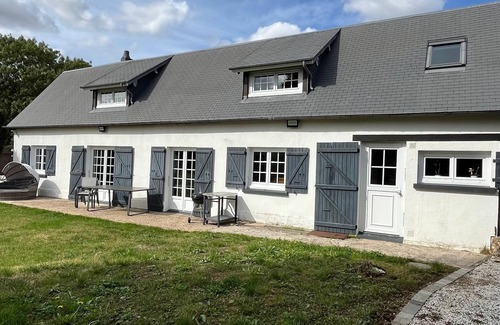 Notre-Dame-du-Hamel Maison | Large country house