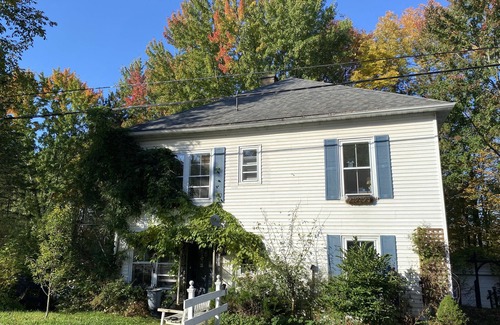 Austin Maison | Maison de campagne, 6 chambres, dans les Cantons de l'Est, Québec.