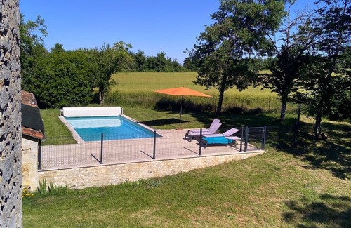 Ronsenac Maison | Large country house with swimming pool. Southern Charente Perigord Vert border