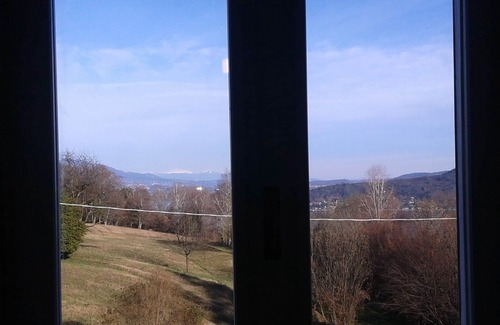 Nebbiuno Lit Et Petit-Déjeuner | Grande chambre double avec vue sur le lac, terrasse ensoleillée, grand jardin, petit déjeuner inclus