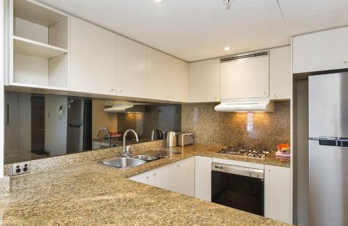 St. Leonards Appartement | Large elevated apartment St Leonards