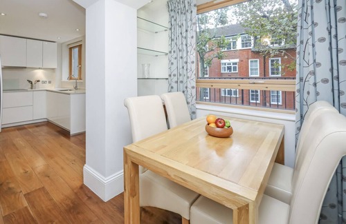 St. Pancras Appartement | Propriété de luxe avec 3 chambres et 3 salles de bains avec cuisine / salle à manger séparée
