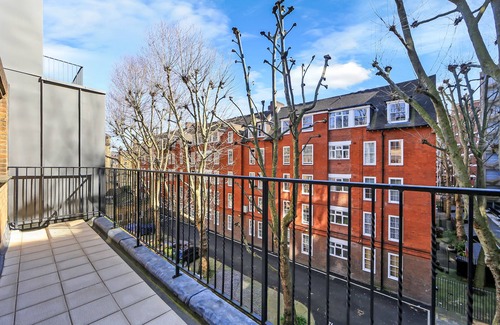 St. Pancras Appartement | Propriété de luxe avec 3 chambres et 3 salles de bains avec cuisine / salle à manger séparée