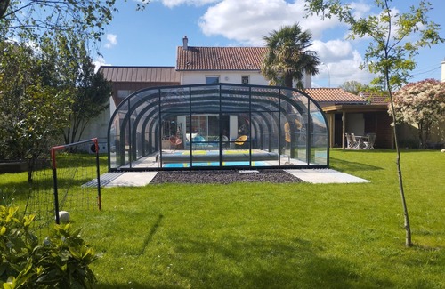 Vertou Maison | Grande maison familiale 245m² proche Nantes avec piscine couverte chauffée