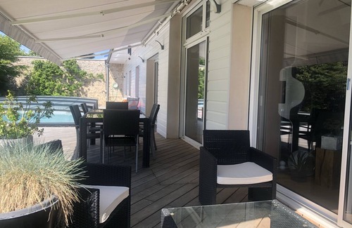 Cholet Maison | Large family home in the heart of town