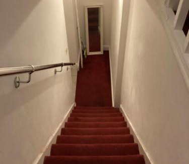 River Maison | Large Family Home, Pet Friendly, 4 Bed 2 Bath House, Sleeps 10, Free Wi-Fi, Free Parking