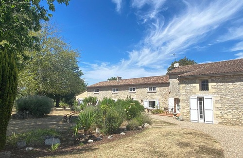 Puisseguin Maison | Large family home with swimming pool for 10 people