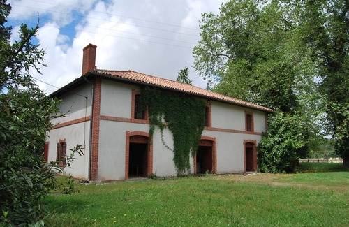 Taller Maison | Grande maison familiale avec parc, orangerie, dépendance au calme.
