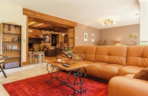 Nantheuil Maison | Large farmhouse with private garden