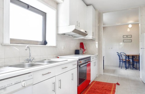 Aldoar Appartement | Large flat w/ Sea view + Car Parking - Flowerstreet54 Flats