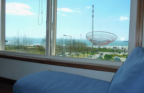 Aldoar Appartement | Large flat w/ Sea view + Car Parking - Flowerstreet54 Flats