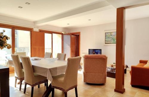 Tossa de Mar Appartement | Large floor with communal pool