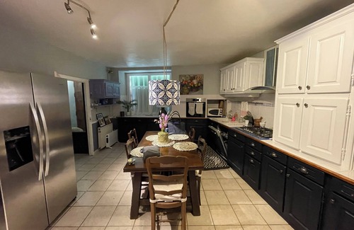 Montcuq Maison | Large house and garden in the beautiful market town of Montcuq